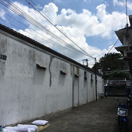 Tambak Bayan Guesthouse Kejayan Buitenkant foto