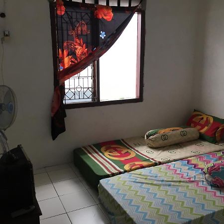 Tambak Bayan Guesthouse Kejayan Buitenkant foto